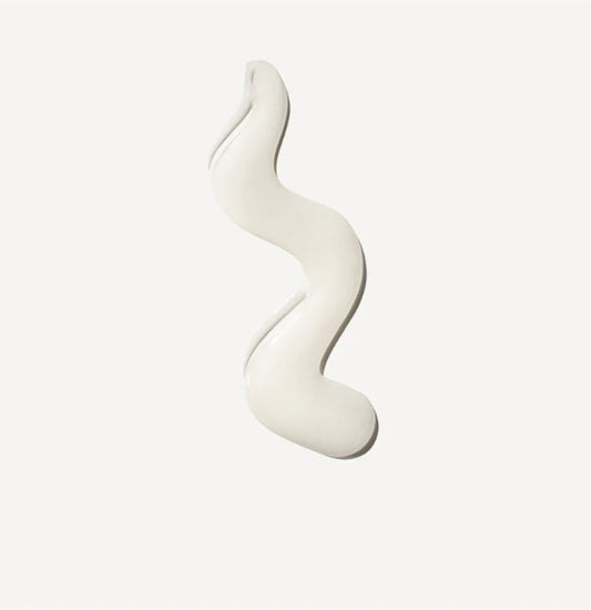Un gel de peinado para rizos con alta definición y con fijación media flexible,
óptima para rizos, ondas y bucles fuertes e hidratados incluso en condiciones
de alta humedad.